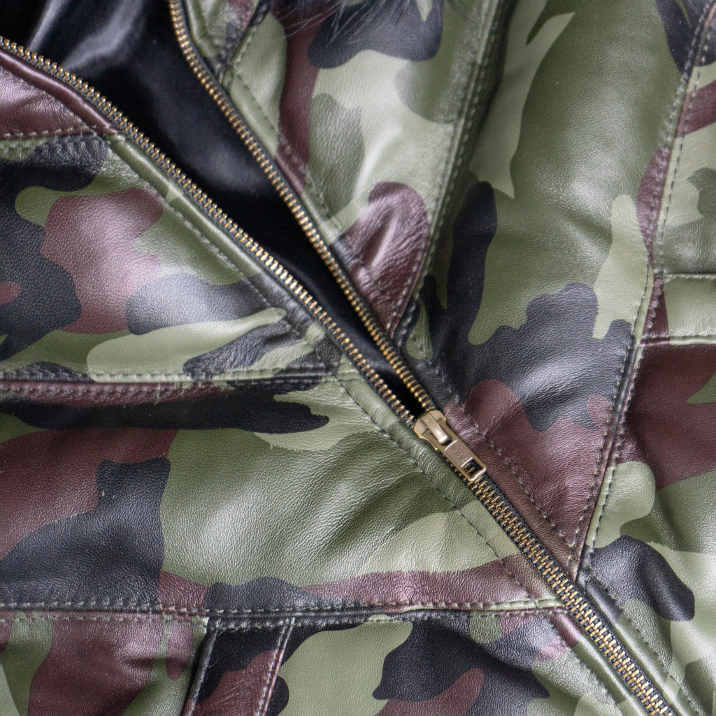 Chaqueta de piel de oveja estilo bomber con cuello de piel auténtica y camuflaje 100 % plumón de pato para hombre