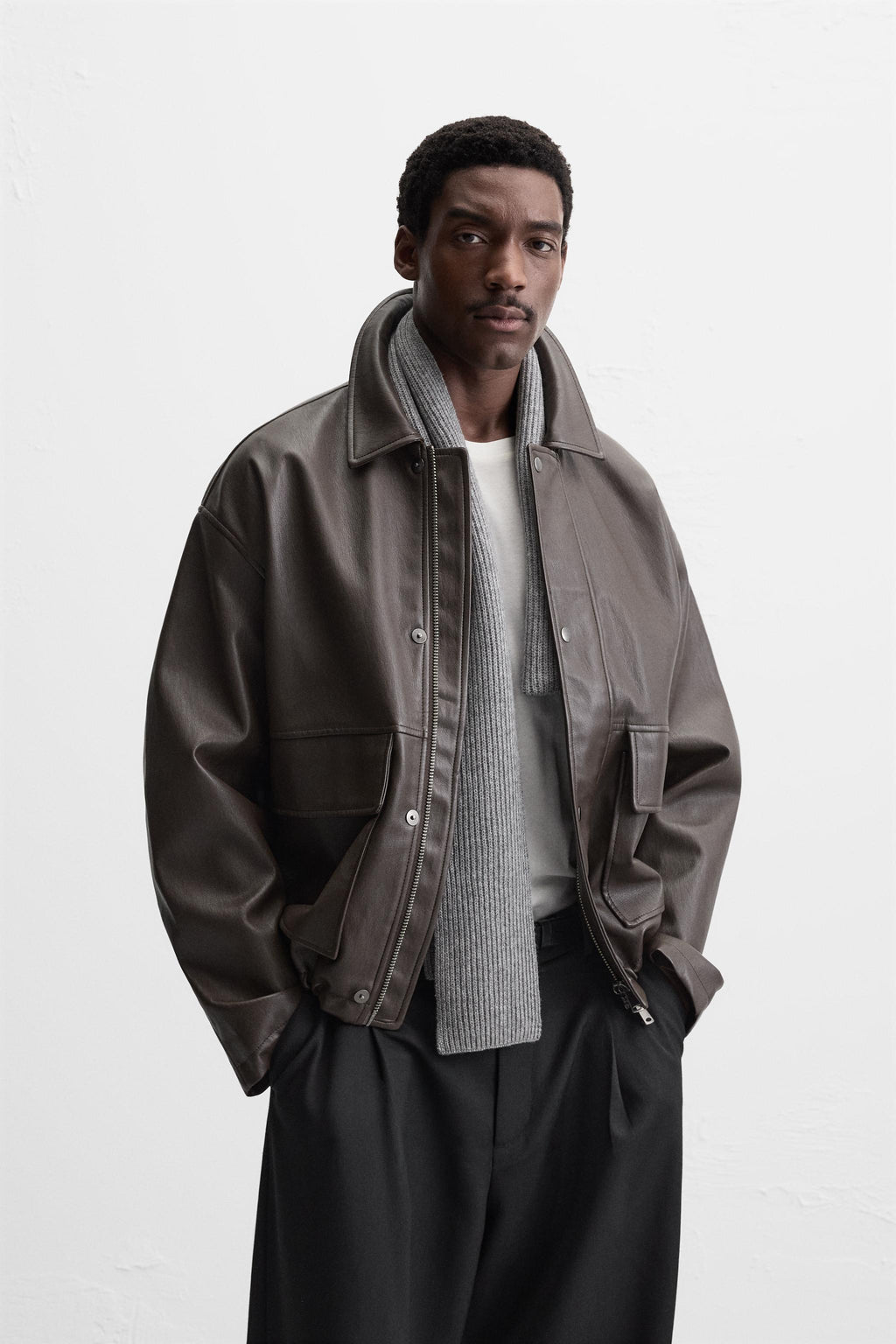 Men's Relaxed Fit Long Sleeves Leather Jacket