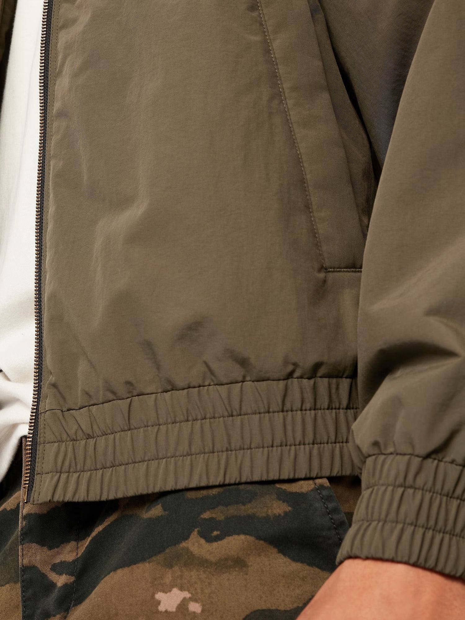 Men's Water-Resistant Tech Zip Jacket in Heritage Green