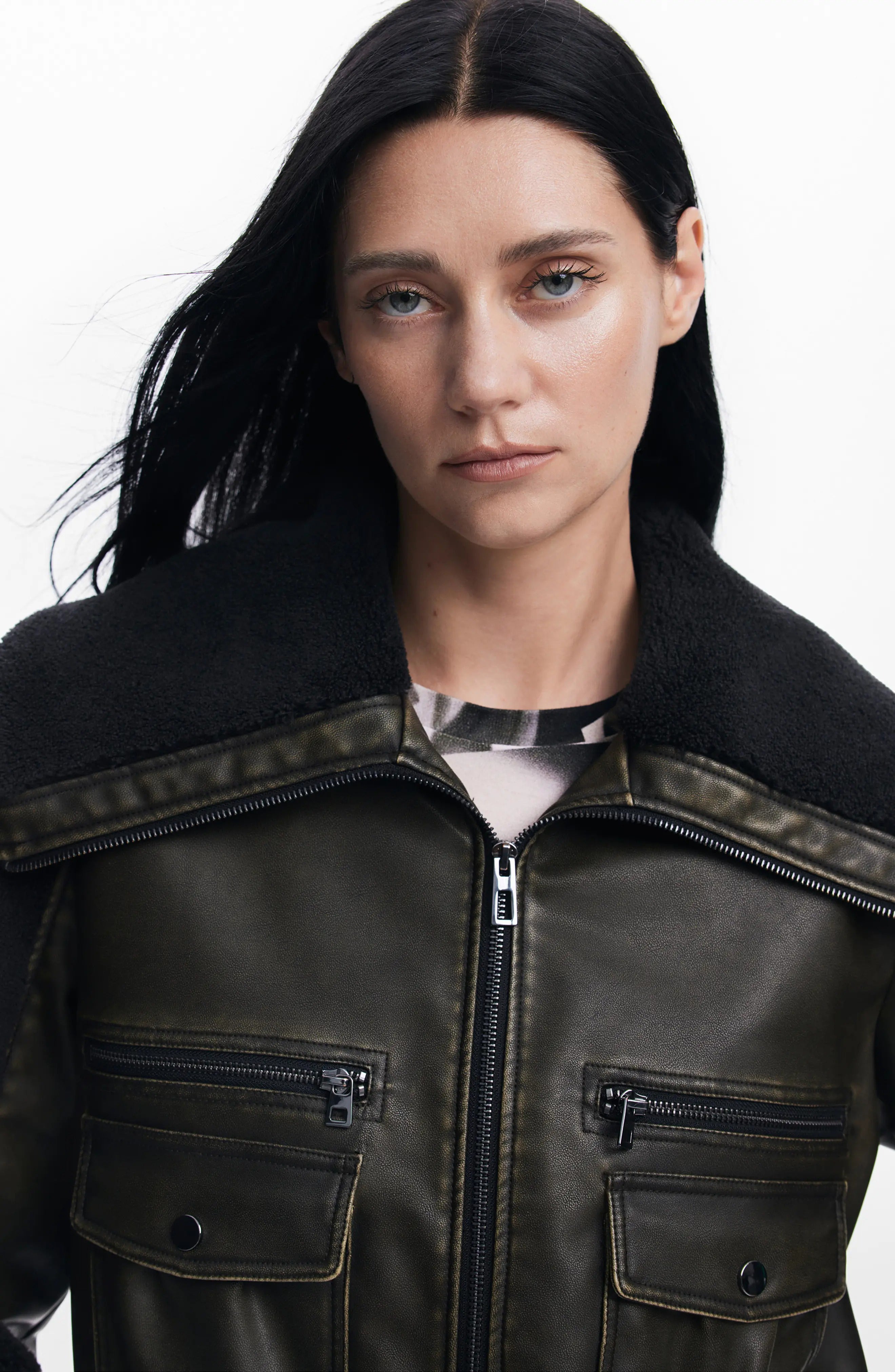 Damenjacke „Florencia“ aus Kunst-Lammfell in schwarz 