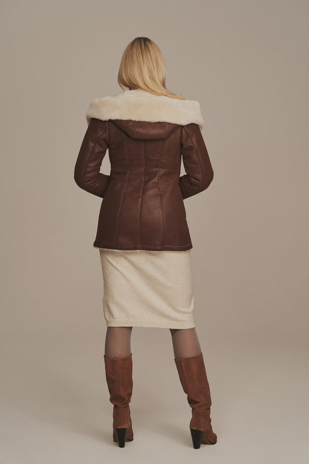 Braune Damen-Lederjacke mit großem Kragen und Lammfell-Shearling