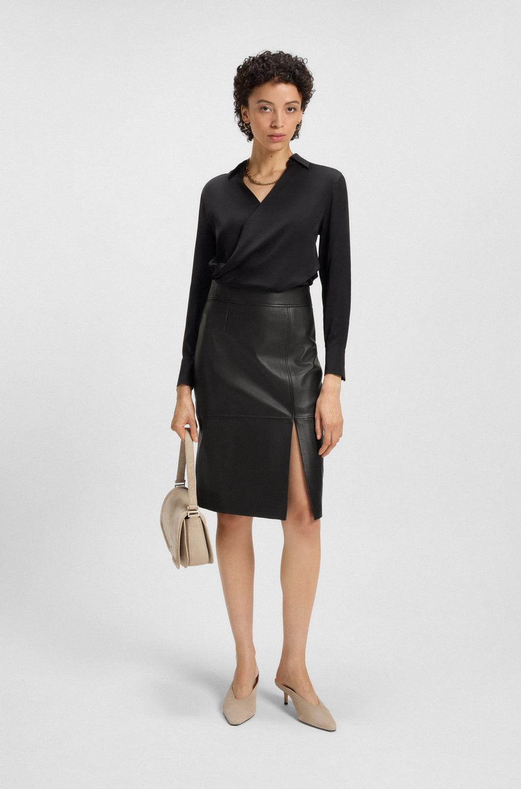 Women's Slim-Fit Pencil Skirt in Leather