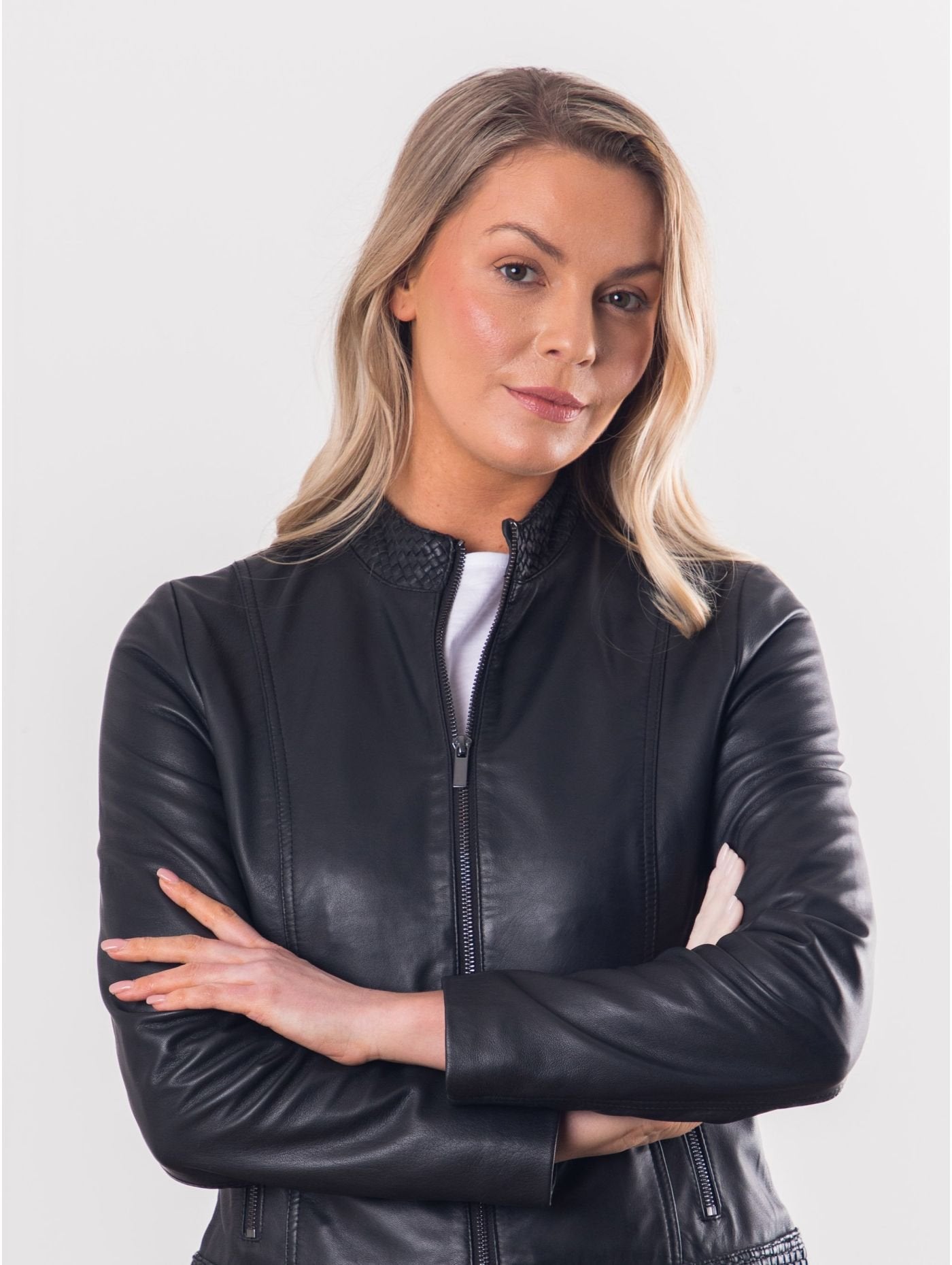Women's True Fit Black Simple Leather Jacket